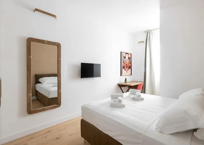 3 Bedroom Superior Trastevere Apartment Rome