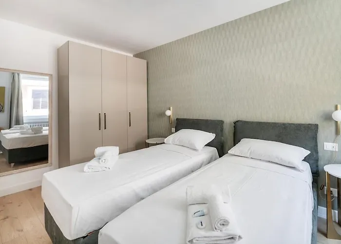 3 Bedroom Superior Trastevere * Rome